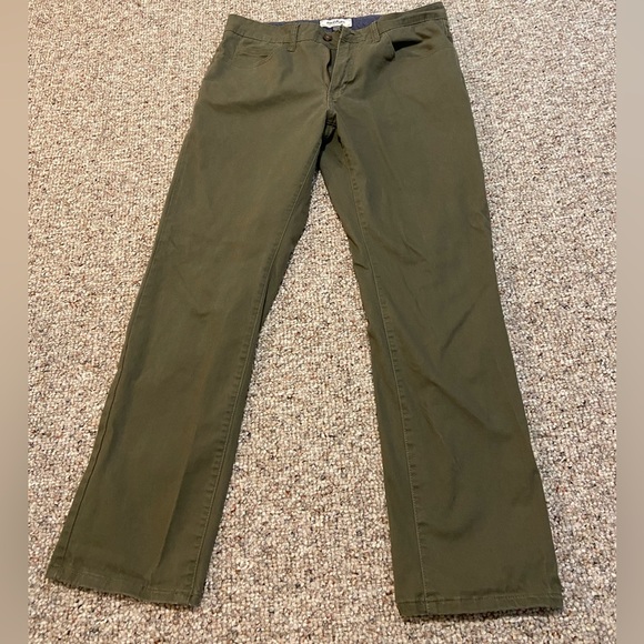 Olive green pants from Flag and Anthem. Size 32/30 - Picture 4 of 4